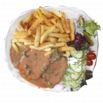 46. Hähnchenschnitzel auf Teller mit Pommes & Salat